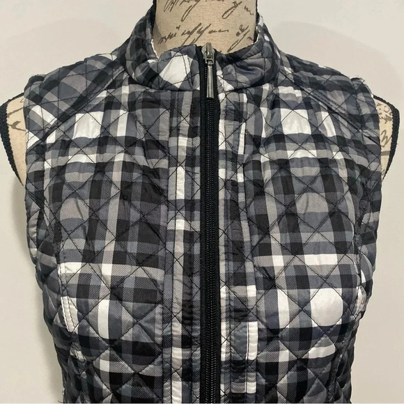 Laura Scott Woman's Quilted Front-Zipper Vest Black White Plaid Size Small - Picture 2 of 8